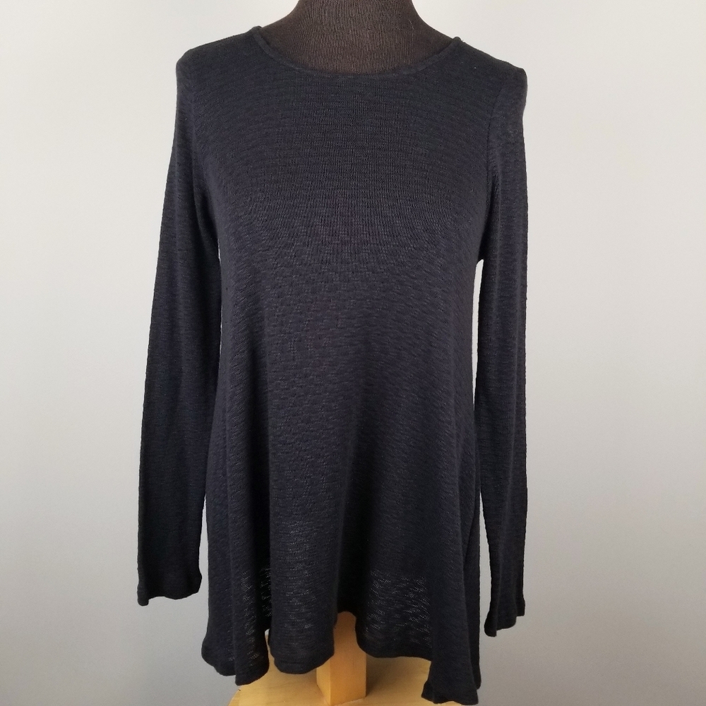NWOT Anthro Puella black stretch swing top